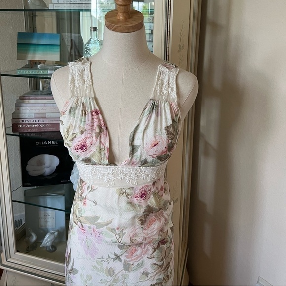 Majorellle Sz Small Floral Maxi with Lace Cream Pink - Picture 3 of 10